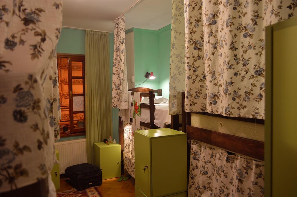 Patio Hostel Tbilisi Bagian luar foto