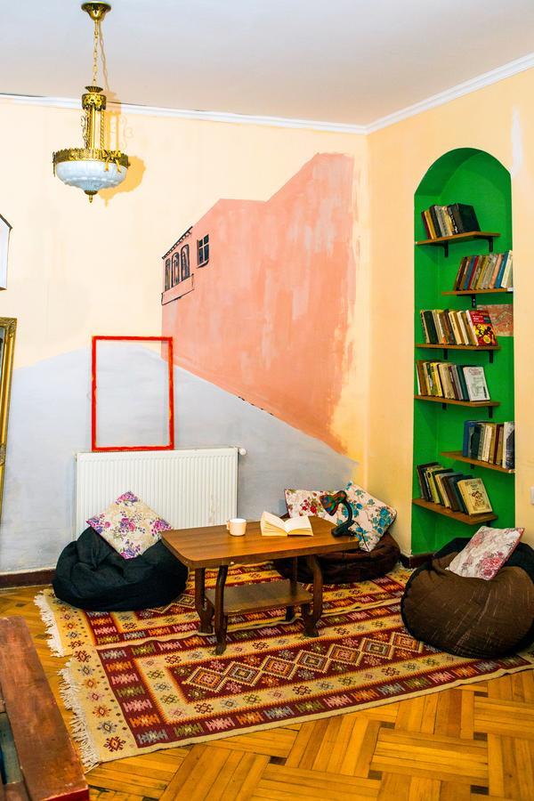 Patio Hostel Tbilisi Bagian luar foto